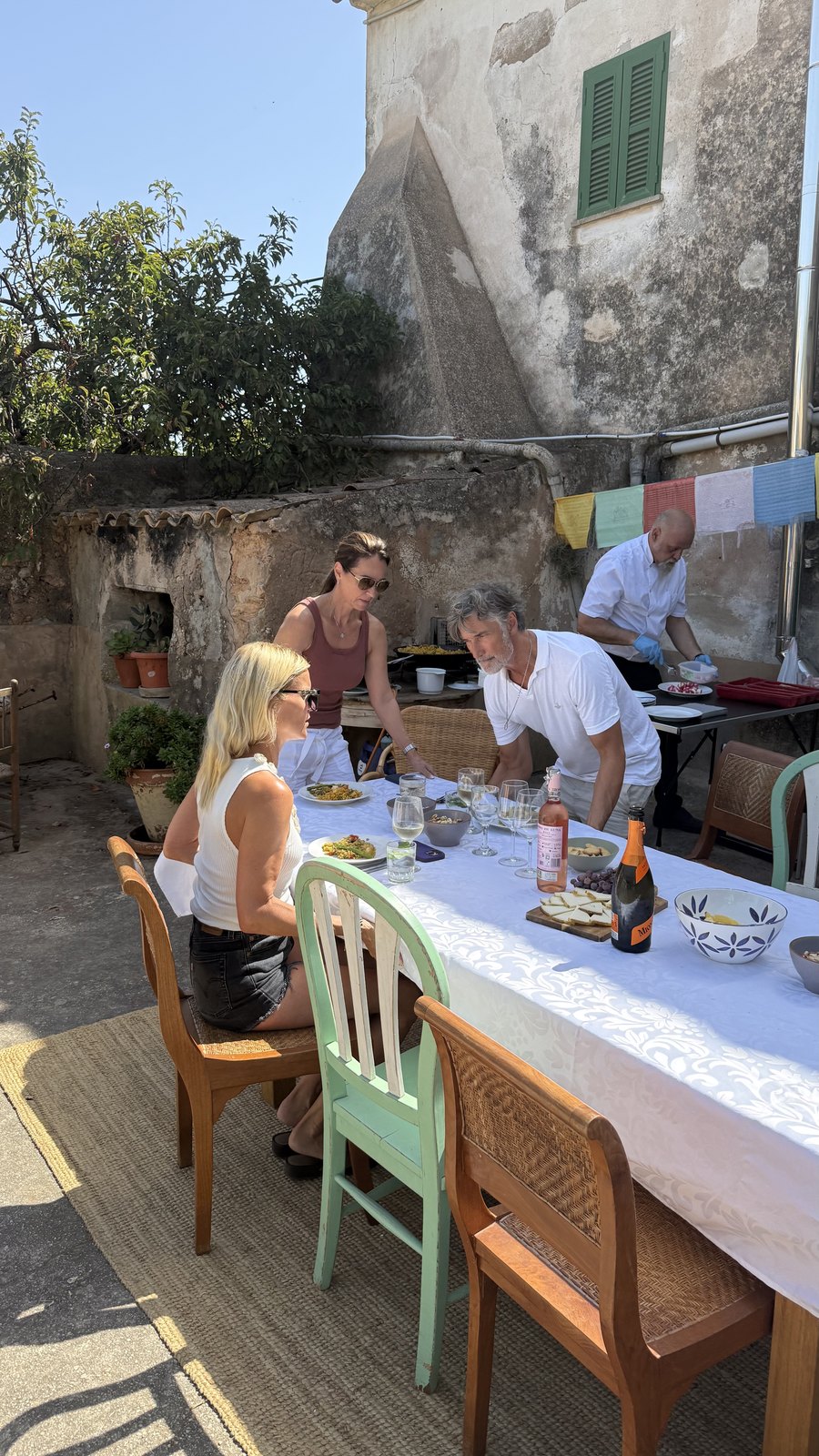 UGC Masterclass Mallorca – The table set in the courtyard